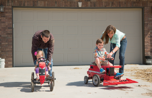 Edwards with daughter, Emma; son, Jett; and wife, Ashley.